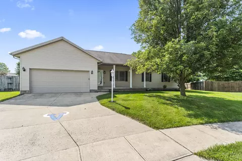 1410 Hunter Ct, Troy, OH 45373