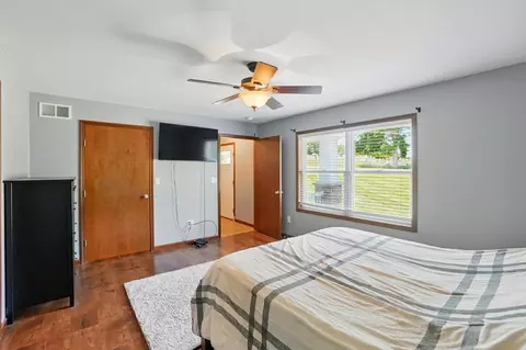 Bedroom - 712 Vale Rd, Springfield, OH 45504 photo 3 of 4