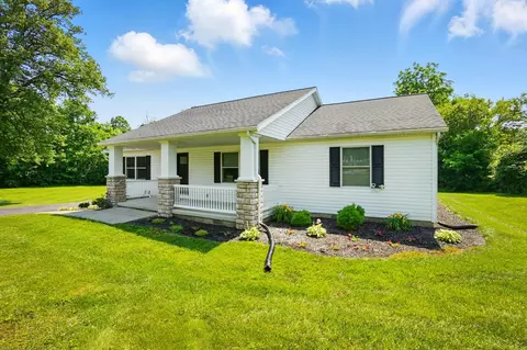 Exterior - 712 Vale Rd, Springfield, OH 45504 photo 3 of 13