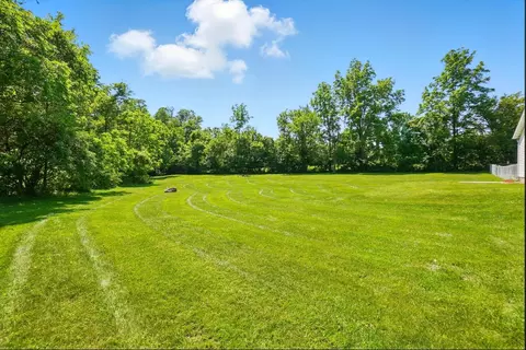 Exterior - 712 Vale Rd, Springfield, OH 45504 photo 8 of 13
