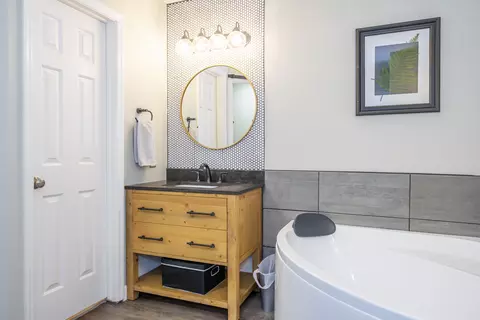 Bath - 7145 Brookmeadow Dr, Dayton, OH 45459 photo 3 of 10