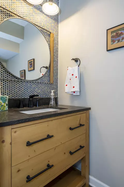 Bath - 7145 Brookmeadow Dr, Dayton, OH 45459 photo 2 of 10