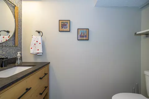 Bath - 7145 Brookmeadow Dr, Dayton, OH 45459 photo 1 of 10