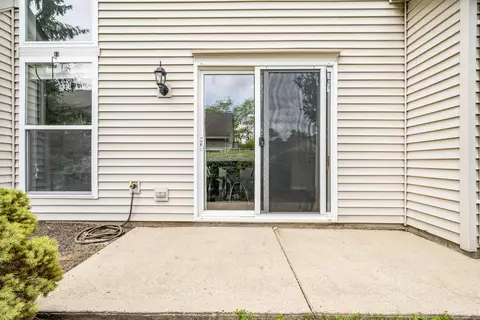 Exterior - 7145 Brookmeadow Dr, Dayton, OH 45459 photo 2 of 4
