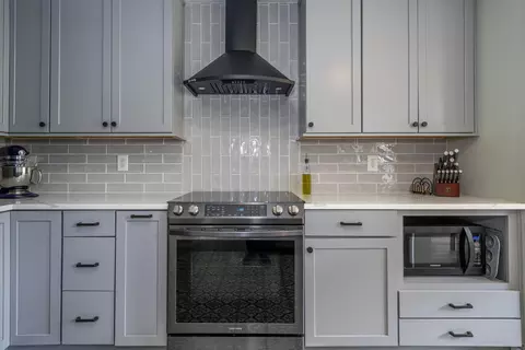 Kitchen - 7145 Brookmeadow Dr, Dayton, OH 45459 photo 3 of 8
