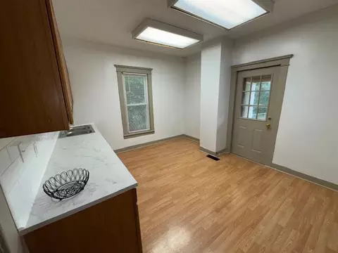 1708 W High St, Springfield, OH 45506 photo 8