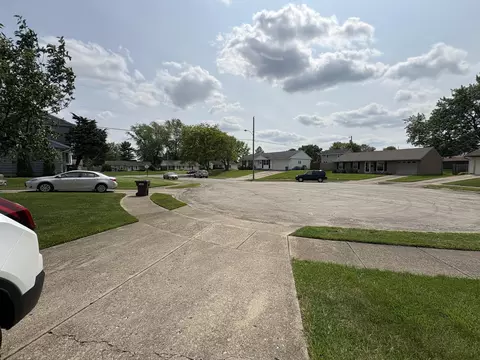 Exterior - 3040 Ipswich St, Springfield, OH 45503 photo 11 of 12