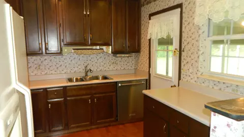 Kitchen - 3040 Ipswich St, Springfield, OH 45503 photo 1 of 8