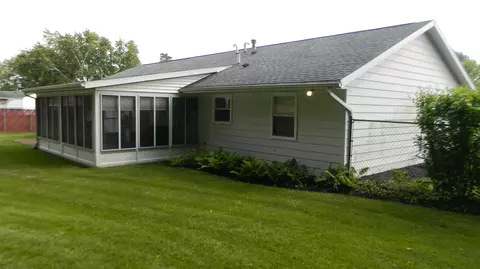 Exterior - 3040 Ipswich St, Springfield, OH 45503 photo 3 of 12