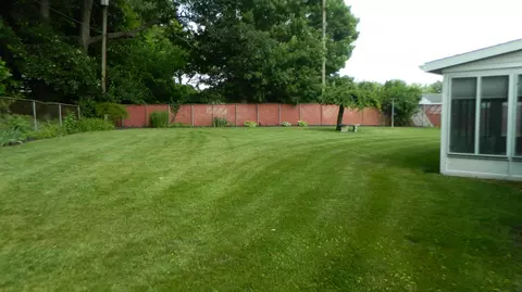 Exterior - 3040 Ipswich St, Springfield, OH 45503 photo 6 of 12