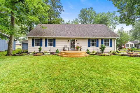 10141 Mohawk Dr, Huntsville, OH 43324