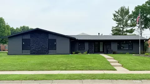 430 Sparta Dr, Springfield, OH 45503