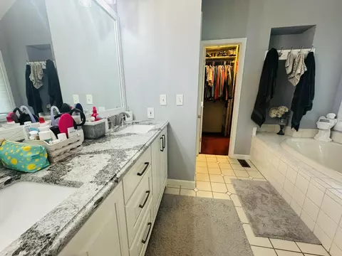 Bath - 6764 Silver Lakes Dr, Celina, OH 45822 photo 4 of 5
