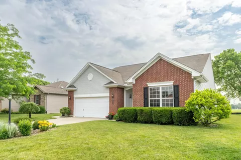 2674 Shady Tree Dr, Troy, OH 45373