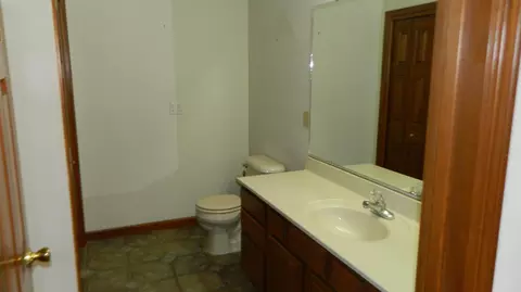 1902 Willow Lakes Dr, Springfield, OH 45502 photo 14