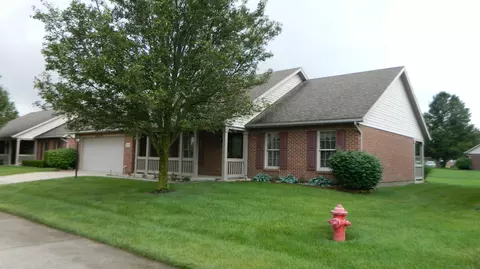1902 Willow Lakes Dr, Springfield, OH 45502 photo 2