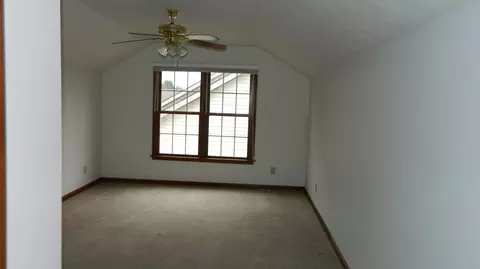 1902 Willow Lakes Dr, Springfield, OH 45502 photo 7
