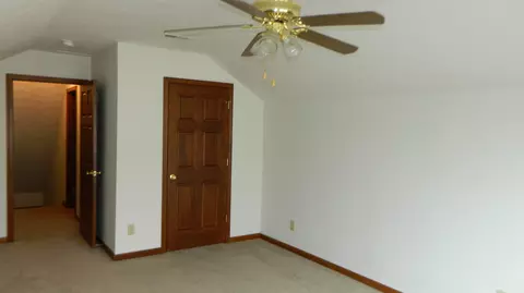 1902 Willow Lakes Dr, Springfield, OH 45502 photo 5