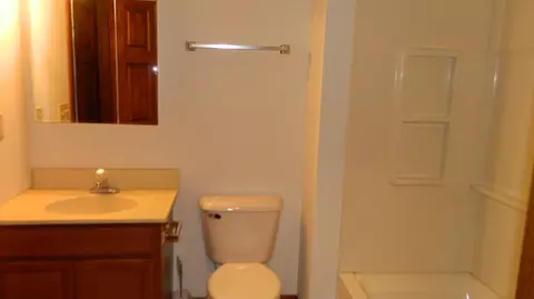 1902 Willow Lakes Dr, Springfield, OH 45502 photo 8