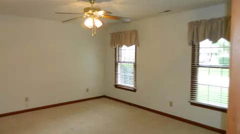 1902 Willow Lakes Dr, Springfield, OH 45502 photo 17