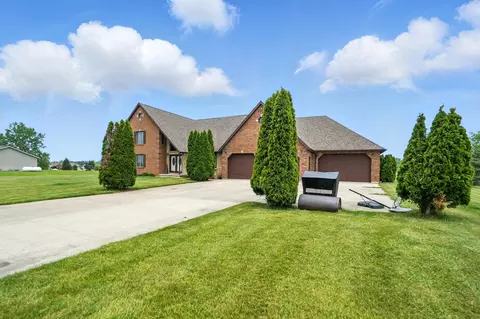 Exterior - 8041 Oldtown Rd, Celina, OH 45822 photo 2 of 6