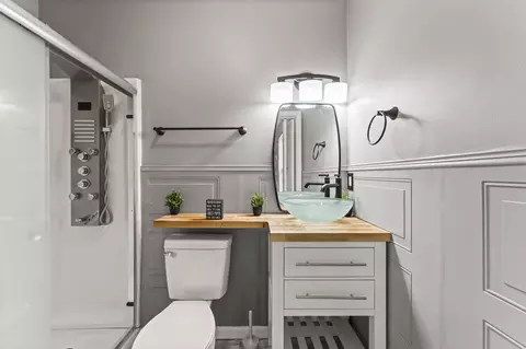 Bath - 3667 Randee Ln, Springfield, OH 45502 photo 2 of 4