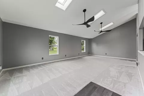 Living - 3667 Randee Ln, Springfield, OH 45502 photo 3 of 3