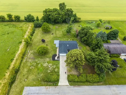 View/Area - 3667 Randee Ln, Springfield, OH 45502 photo 1 of 7