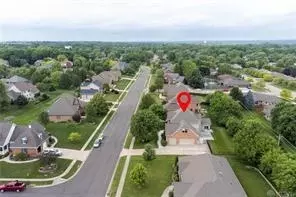 730 Beechwood Dr, Tipp City, OH 45371