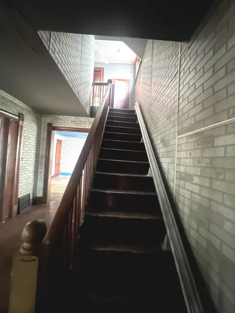 Entry Way - 609 S Ohio Ave, Sidney, OH 45365 photo 5 of 10