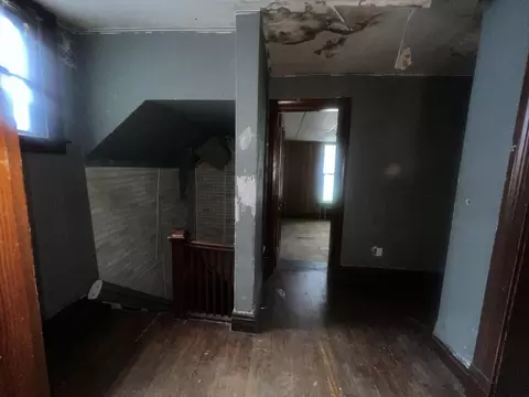 Entry Way - 609 S Ohio Ave, Sidney, OH 45365 photo 7 of 10