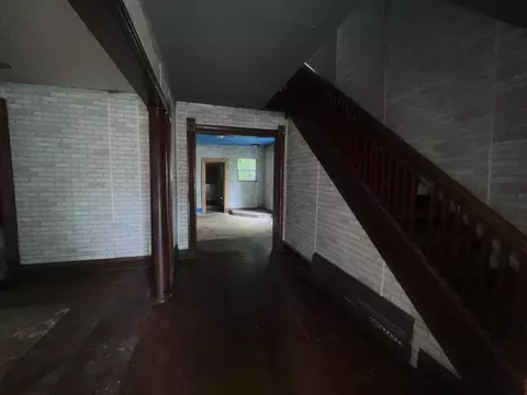 Entry Way - 609 S Ohio Ave, Sidney, OH 45365 photo 1 of 10