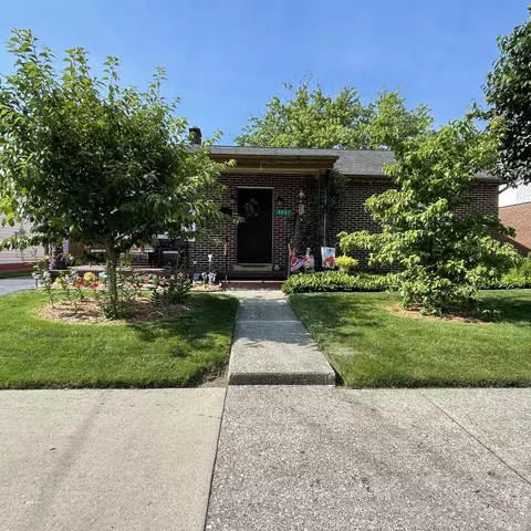 2537 Sunset Ave, Springfield, OH 45505