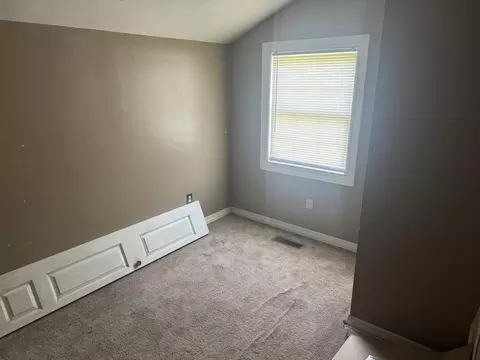 Bedroom - 5570 Wynn Rd, Springfield, OH 45502 photo 1 of 2
