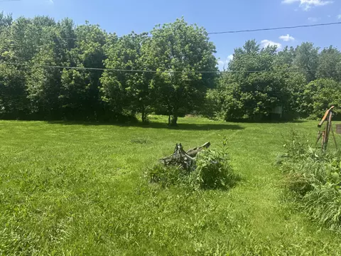 Exterior - 5570 Wynn Rd, Springfield, OH 45502 photo 3 of 9