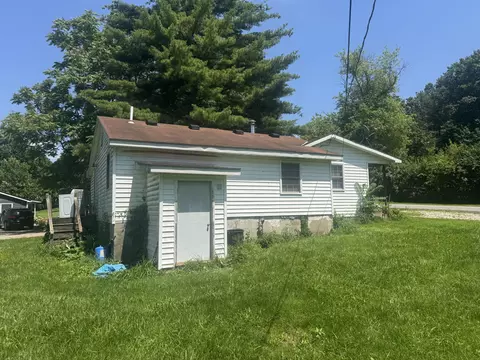 Exterior - 5570 Wynn Rd, Springfield, OH 45502 photo 5 of 9