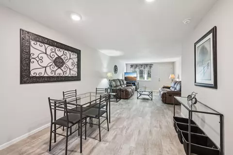 Dining - 4525 Reno Ln, Springfield, OH 45503 photo 3 of 4