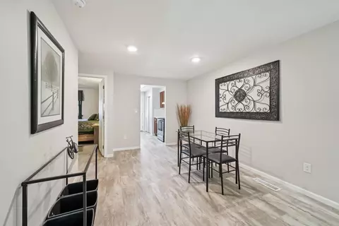 Dining - 4525 Reno Ln, Springfield, OH 45503 photo 2 of 4