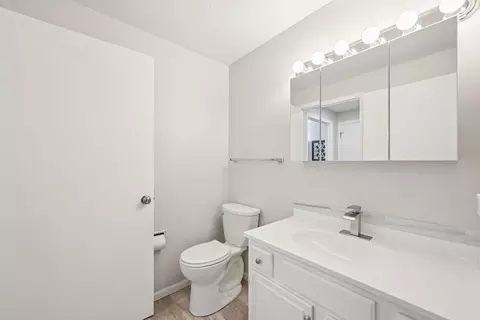Bath - 4525 Reno Ln, Springfield, OH 45503 photo 1 of 5