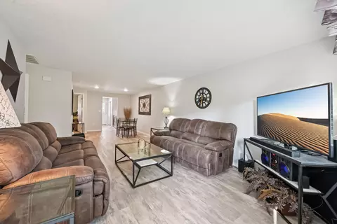 Living - 4525 Reno Ln, Springfield, OH 45503 photo 1 of 5