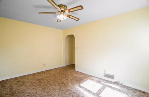 Living - 502 Chestnut St, Covington, OH 45318 photo 3 of 5