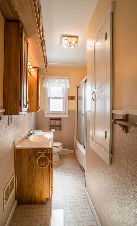 Bath - 502 Chestnut St, Covington, OH 45318 photo 1 of 1