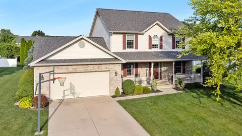 565 Brookmeade Ct, Troy, OH 45373
