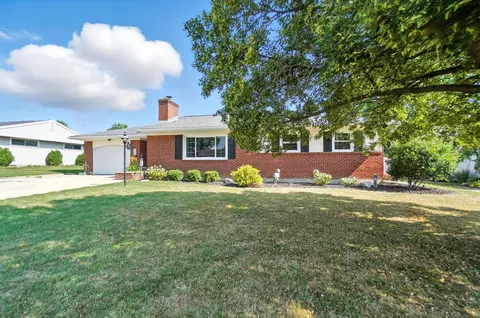 822 Barbara Ln, Wapakoneta, OH 45895