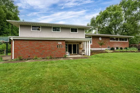 3931 Enon Rd, Yellow Springs, OH 45387
