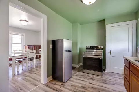 Entry Way - 14 Seever St, Springfield, OH 45506 photo 2 of 2