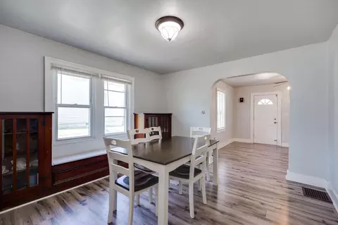 Entry Way - 14 Seever St, Springfield, OH 45506 photo 1 of 2