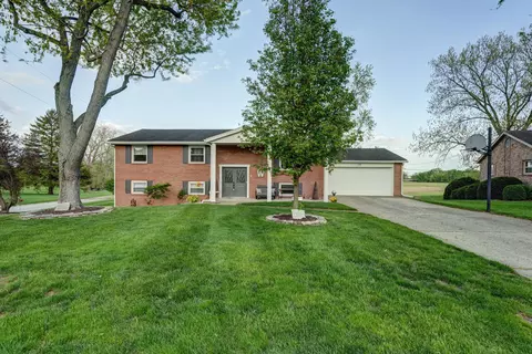 235 Hickory Dr, Greenville, OH 45331