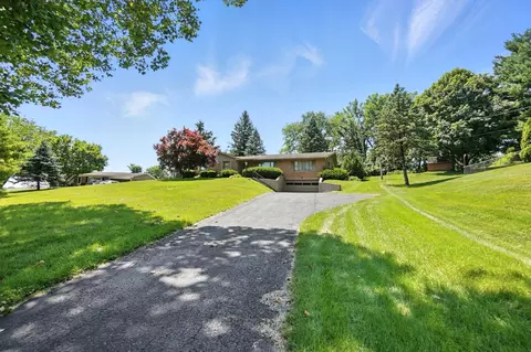2731 Cottonwood Dr, Springfield, OH 45504