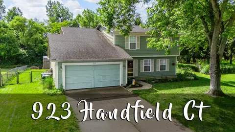 923 Handfield Ct, Fairborn, OH 45324